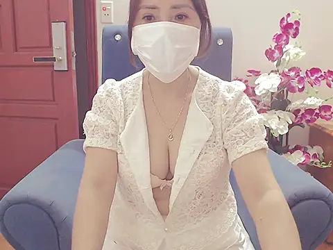 Snapshot of ruby_8x chatting on 27, 10, 2025 ruby 8x online show from 27, 10, 2025