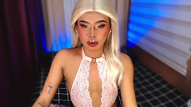 Snapshot of _tipsandchips chatting on 26, 10, 2025 tipsandchips online show from 26, 10, 2025