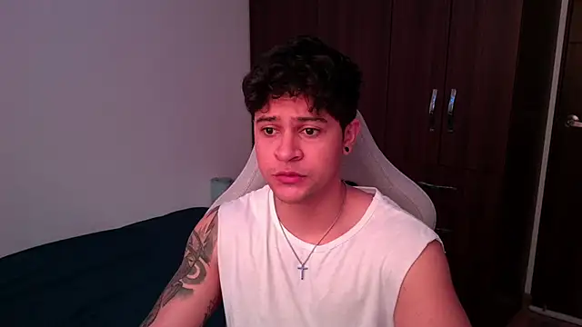 domsantiago  online show from 5, 10, 2025