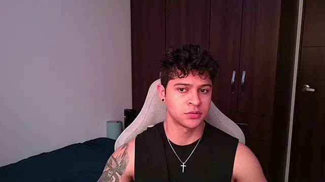 domsantiago  online show from 12, 10, 2025