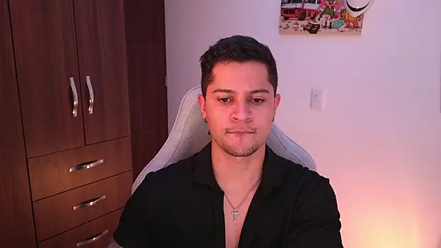 domsantiago  online show from 2, 11, 2025