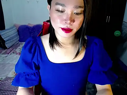 Urassiansweetcummer online show from 22, 9, 2025