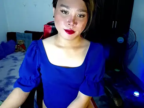 Urassiansweetcummer online show from 11, 4, 2026