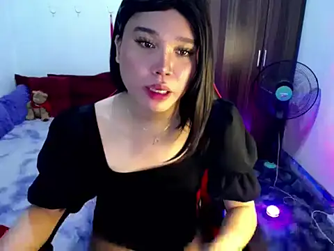 Snapshot of Urassiansweetcummer chatting on 13, 7, 2026 Urassiansweetcummer online show from 13, 7, 2026