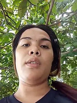 Snapshot of yolly_fox chatting on 10, 7, 2026 yolly fox online show from 10, 7, 2026