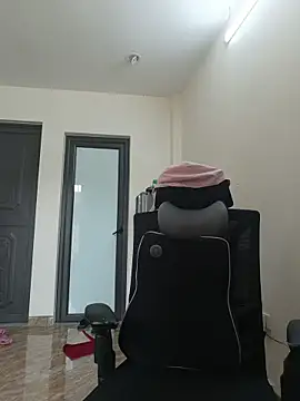 Shulee21 online show from 9, 10, 2025