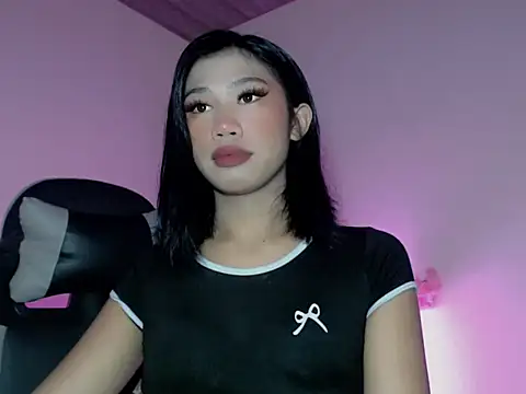 Maxine Sucks online show from 17, 10, 2025