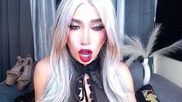 Snapshot of UrGoddess_xx chatting on 8, 10, 2025 UrGoddess xx online show from 8, 10, 2025