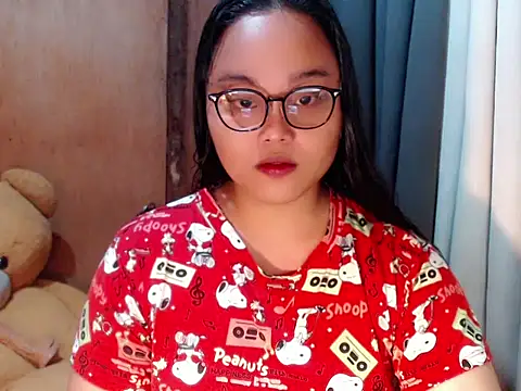 Snapshot of _Lylia chatting on 15, 11, 2025 Lylia online show from 15, 11, 2025