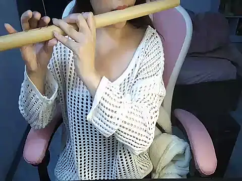 Snapshot of Ori-Yannie chatting on 22, 11, 2025 Ori-Yannie online show from 22, 11, 2025