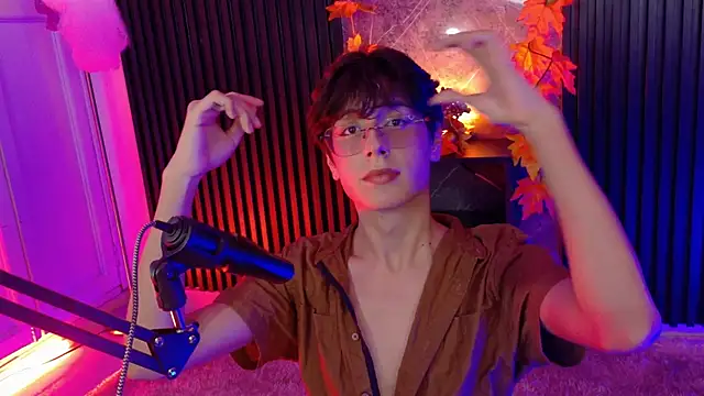 luixdust  online show from 2, 10, 2025