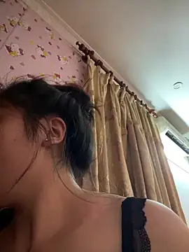 Snapshot of D2sweet chatting on 7, 11, 2025 D2sweet online show from 7, 11, 2025