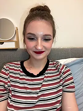 Snapshot of AdelinaEmber chatting on 22, 10, 2025 AdelinaEmber online show from 22, 10, 2025