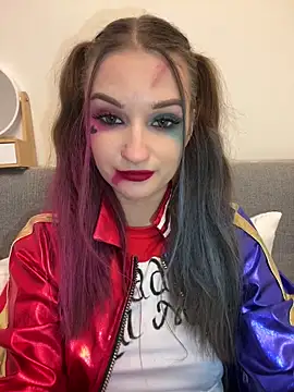 Snapshot of AdelinaEmber chatting on 31, 10, 2025 AdelinaEmber online show from 31, 10, 2025