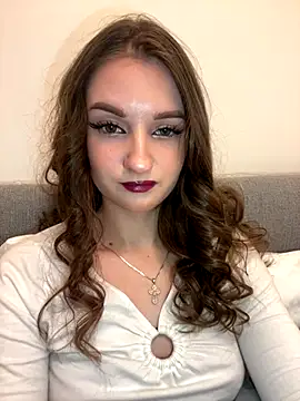 Snapshot of AdelinaEmber chatting on 4, 11, 2025 AdelinaEmber online show from 4, 11, 2025