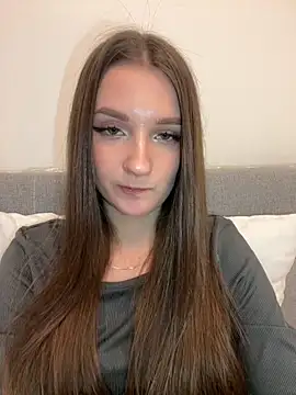 Snapshot of AdelinaEmber chatting on 14, 11, 2025 AdelinaEmber online show from 14, 11, 2025