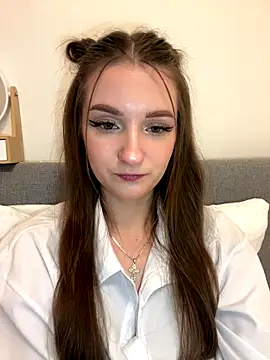 Snapshot of AdelinaEmber chatting on 18, 11, 2025 AdelinaEmber online show from 18, 11, 2025