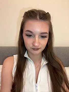 Snapshot of AdelinaEmber chatting on 16, 12, 2025 AdelinaEmber online show from 16, 12, 2025