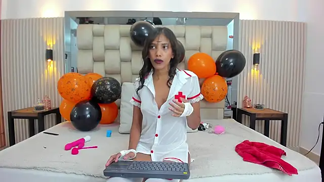 ikia lopez  online show from 31, 10, 2025