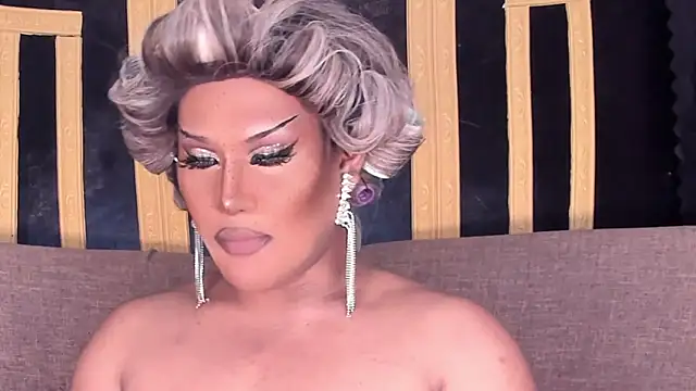 Snapshot of MistressDuhara chatting on 10, 1, 2026 MistressDuhara online show from 10, 1, 2026