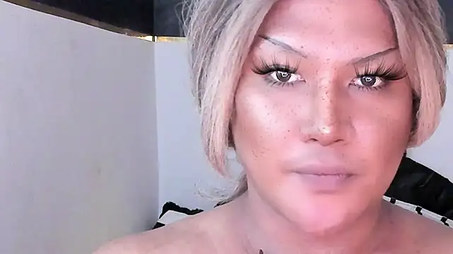 Snapshot of MistressDuhara chatting on 18, 4, 2026 MistressDuhara online show from 18, 4, 2026