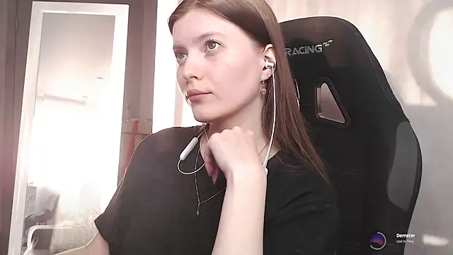 cute elfy  online show from 21, 9, 2025