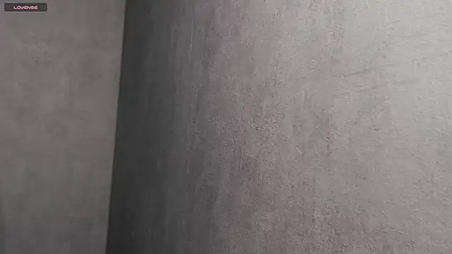 cute elfy  online show from 10, 10, 2025