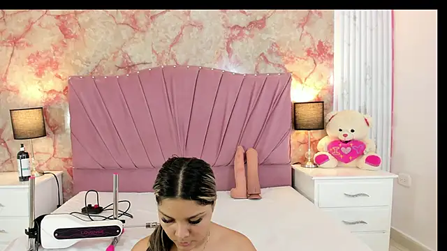 Wonderkloe  online show from 9, 4, 2026