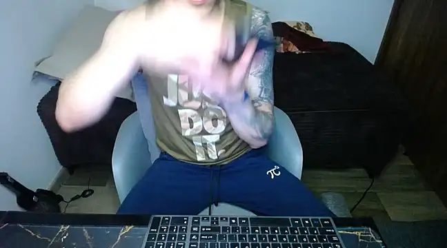 Snapshot of bossking017 chatting on 28, 2, 2025 bossking017 online show from 28, 2, 2025