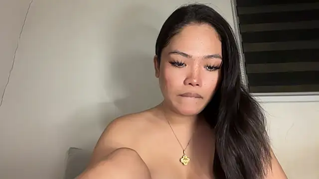 Snapshot of evabuntog chatting on 3, 10, 2025 evabuntog online show from 3, 10, 2025