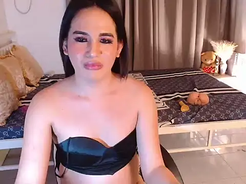 MaliaWang06 online show from 17, 9, 2025