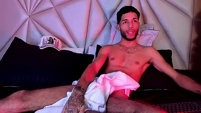 Thiagoferreti online show from 9, 4, 2026