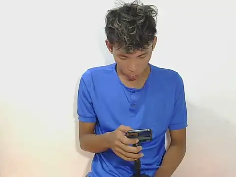 Snapshot of isanxxx chatting on 15, 10, 2025 isanxxx online show from 15, 10, 2025