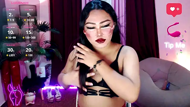 Snapshot of Unique_Maya chatting on 9, 9, 2025 Unique Maya online show from 9, 9, 2025