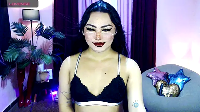 Snapshot of Unique_Maya chatting on 20, 10, 2025 Unique Maya online show from 20, 10, 2025