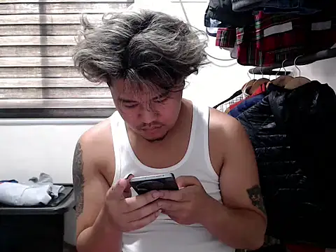 Snapshot of tastylicious_John19 chatting on 2, 12, 2025 tastylicious John19 online show from 2, 12, 2025