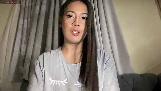 Snapshot of fallon_empress143 chatting on 17, 11, 2025 fallon empress143 online show from 17, 11, 2025