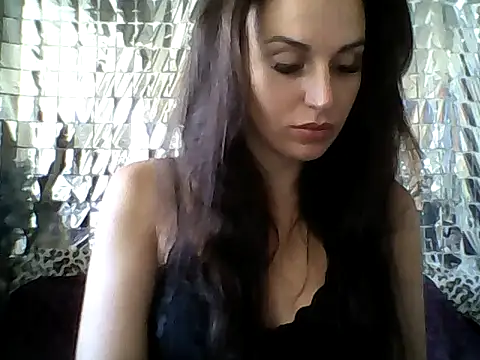 Qinini online show from 22, 9, 2025