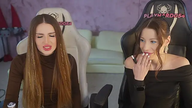 Selena Glow online show from 6, 2, 2026