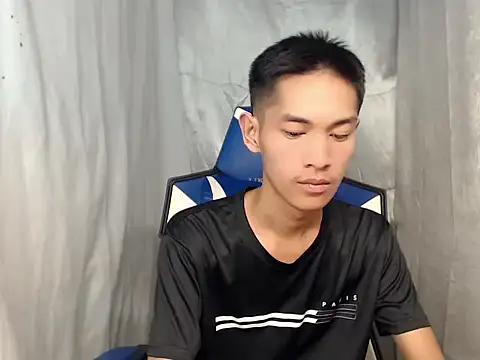 riks tyler online show from 13, 4, 2026