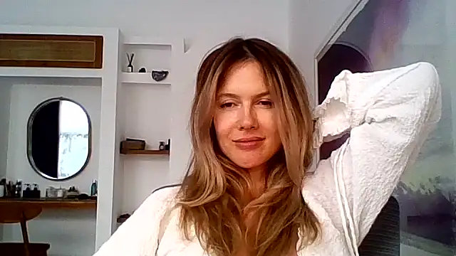 Snapshot of Vidauoo chatting on 28, 9, 2025 Vidauoo online show from 28, 9, 2025