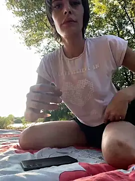 sweetchery999999 online show from 13, 9, 2025