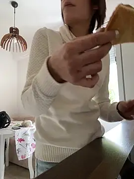 sweetchery999999 online show from 10, 10, 2025