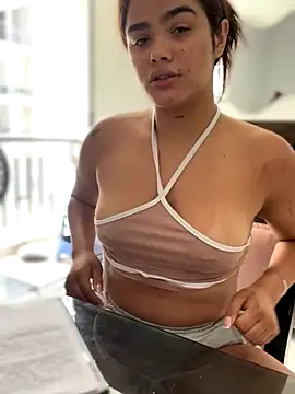 Snapshot of Kaily_Sweet16 chatting on 29, 9, 2025 Kaily Sweet16 online show from 29, 9, 2025