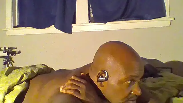 Snapshot of JezOne555 chatting on 4, 4, 2026 JezOne555 online show from 4, 4, 2026