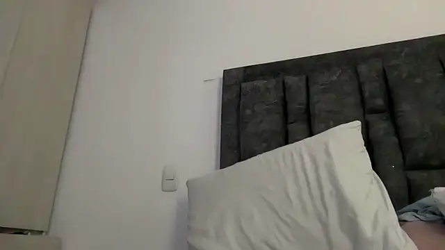 Snapshot of Sophia_copper chatting on 18, 10, 2025 Sophia copper online show from 18, 10, 2025