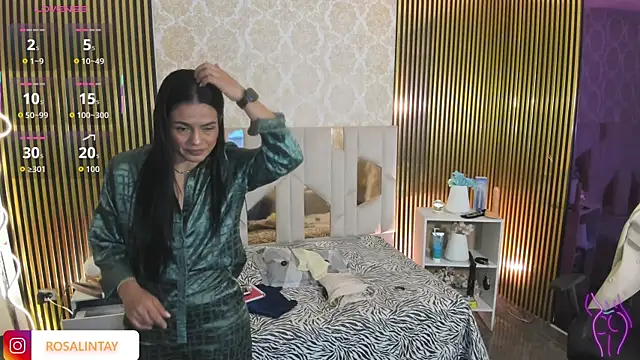 Snapshot of Rosalind_tay chatting on 13, 9, 2025 Rosalind tay online show from 13, 9, 2025