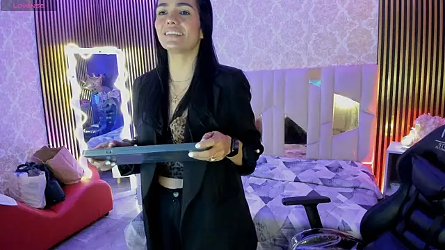 Snapshot of Rosalind_tay chatting on 14, 10, 2025 Rosalind tay online show from 14, 10, 2025