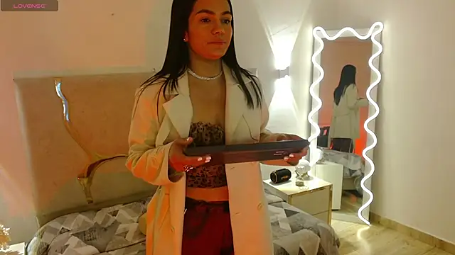 Snapshot of Rosalind_tay chatting on 23, 10, 2025 Rosalind tay online show from 23, 10, 2025