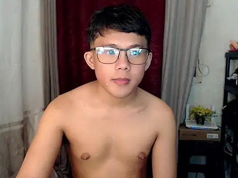 Snapshot of twink_asianbunny chatting on 9, 11, 2025 twink asianbunny online show from 9, 11, 2025